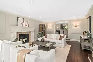 134 E Trillium Ct, Mequon, WI 53092 - Photo 5
