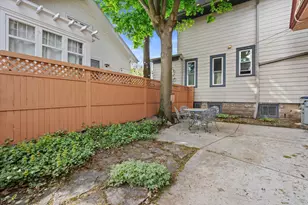 1701 E Lafayette Pl, Milwaukee, WI 53202 - Photo 23