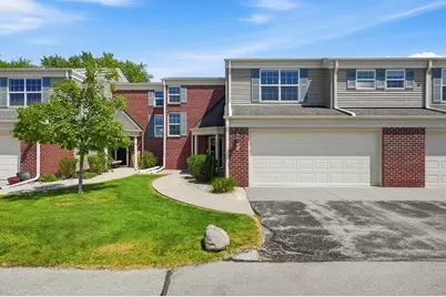 N16W26512  Golf View Ln #E, Pewaukee, WI 53072 - Photo 31