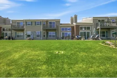 N16W26512  Golf View Ln #E, Pewaukee, WI 53072 - Photo 23