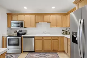 N16W26512 Golf View Ln, Pewaukee, WI 53072 - Photo 3
