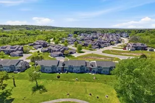 N16W26512 Golf View Ln, Pewaukee, WI 53072 - Photo 29