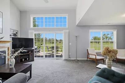 N16W26512  Golf View Ln #E, Pewaukee, WI 53072 - Photo 9