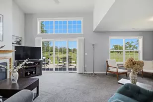 N16W26512 Golf View Ln, Pewaukee, WI 53072 - Photo 9
