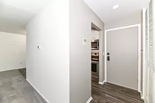 8117 W Manitoba St, West Allis, WI 53219 - Photo 7