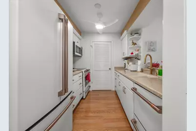 N84W15750  Ridge Rd #105, Menomonee Falls, WI 53051 - Photo 7
