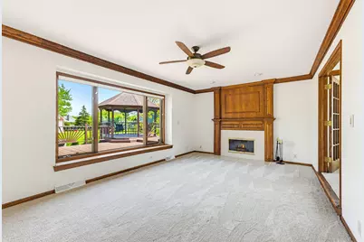 13645 W Maria Dr, New Berlin, WI 53151 - Photo 15