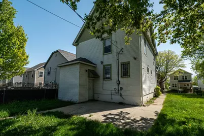2043 N 28th St, Milwaukee, WI 53208 - Photo 41