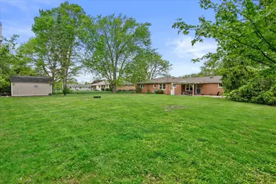 14101 W Maple Ridge Rd, New Berlin, WI 53151 - Photo 25