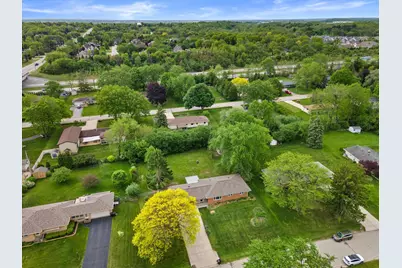 14101 W Maple Ridge Rd, New Berlin, WI 53151 - Photo 29