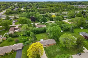14101 W Maple Ridge Rd, New Berlin, WI 53151 - Photo 29