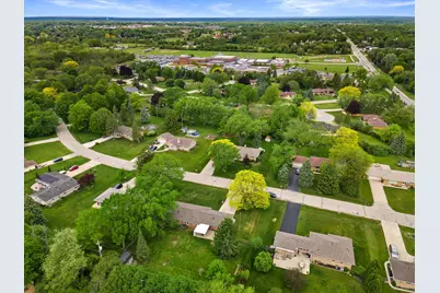 14101 W Maple Ridge Rd, New Berlin, WI 53151 - Photo 37