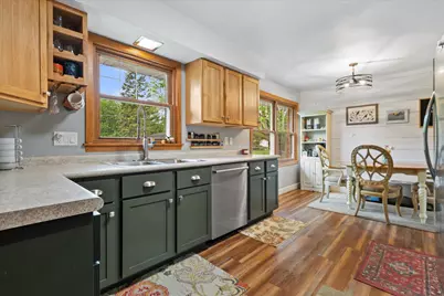 14101 W Maple Ridge Rd, New Berlin, WI 53151 - Photo 5