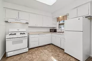 605 E Wright St, Milwaukee, WI 53212 - Photo 5