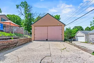 2905 S 95th St, West Allis, WI 53227 - Photo 43