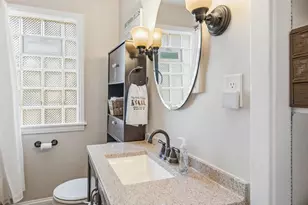 2905 S 95th St, West Allis, WI 53227 - Photo 17