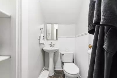 2905 S 95th St, West Allis, WI 53227 - Photo 29