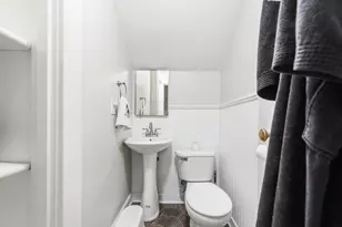 2905 S 95th St, West Allis, WI 53227 - Photo 29