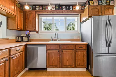 2905 S 95th St, West Allis, WI 53227 - Photo 13