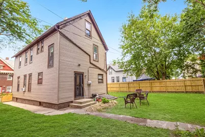605 E Wright St #Upper, Milwaukee, WI 53212 - Photo 11