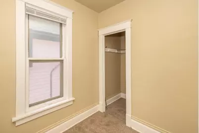 605 E Wright St #Upper, Milwaukee, WI 53212 - Photo 9