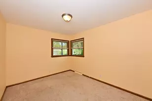 8317 W Cleveland Ave, West Allis, WI 53219 - Photo 15