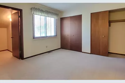 3001  Old Mill Dr, Racine, WI 53405 - Photo 17