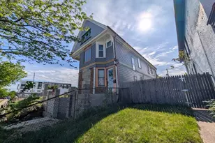 2329 N Vel R. Phillips Ave, Milwaukee, WI 53212 - Photo 3