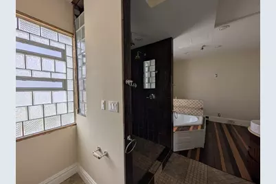 2329 N Vel R Phillips Ave #2331, Milwaukee, WI 53212 - Photo 17