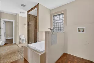 2329 N Vel R. Phillips Ave, Milwaukee, WI 53212 - Photo 31