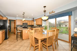 W166N10248 Calico Ln, Germantown, WI 53022 - Photo 9
