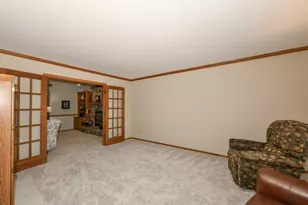 W166N10248 Calico Ln, Germantown, WI 53022 - Photo 5