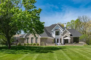 W307N2873 Fieldwood Dr, Delafield, WI 53072 - Photo 1