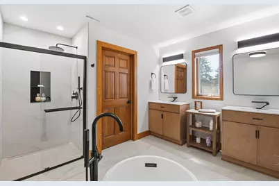 W307N2873  Fieldwood Dr, Delafield, WI 53072 - Photo 45