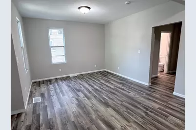 3641 N Port Washington Ave, Milwaukee, WI 53212 - Photo 9