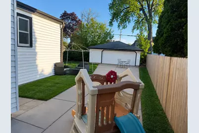 2431  Jerome Blvd, Racine, WI 53403 - Photo 23