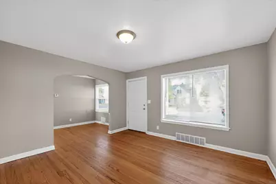 3867 N 36th St, Milwaukee, WI 53216 - Photo 9