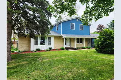 942  Mulberry St, Lake Mills, WI 53551 - Photo 3
