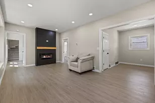 2573 N 45th St, Milwaukee, WI 53210 - Photo 5