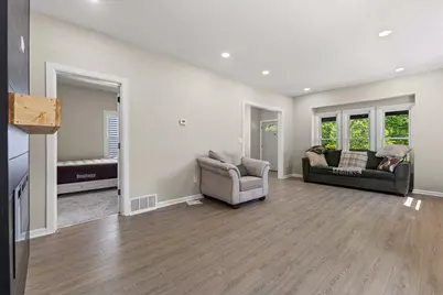 2573 N 45th St, Milwaukee, WI 53210 - Photo 7