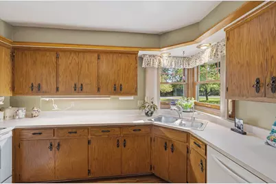 10780  Crestview Dr, Cedarburg, WI 53012 - Photo 13