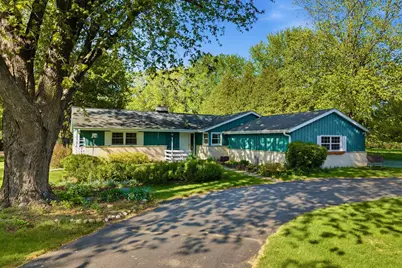 10780  Crestview Dr, Cedarburg, WI 53012 - Photo 1