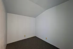 1031 S 98th St, West Allis, WI 53214 - Photo 19