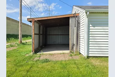 1031 S 98th St, West Allis, WI 53214 - Photo 31