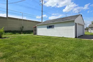 1031 S 98th St, West Allis, WI 53214 - Photo 29