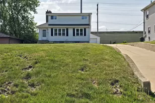 1031 S 98th St, West Allis, WI 53214 - Photo 33