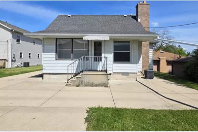 1031 S 98th St, West Allis, WI 53214 - Photo 27