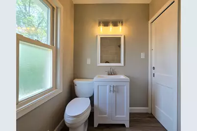 1031 S 98th St, West Allis, WI 53214 - Photo 13