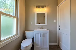 1031 S 98th St, West Allis, WI 53214 - Photo 13