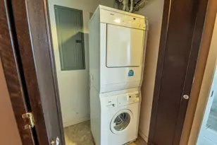 234 E Reservoir Ave, Milwaukee, WI 53212 - Photo 5